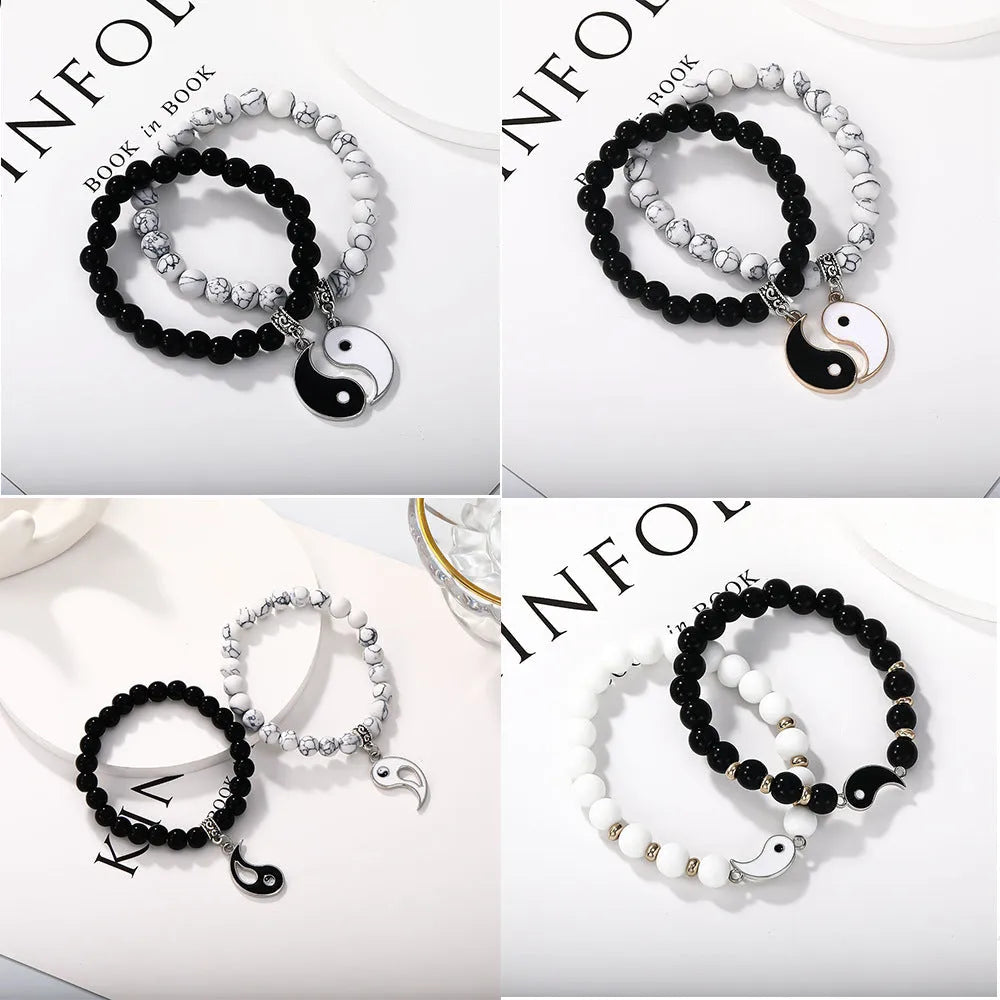 Geometric eight-diagram alloy bracelet with electroplated finish in four colour variations