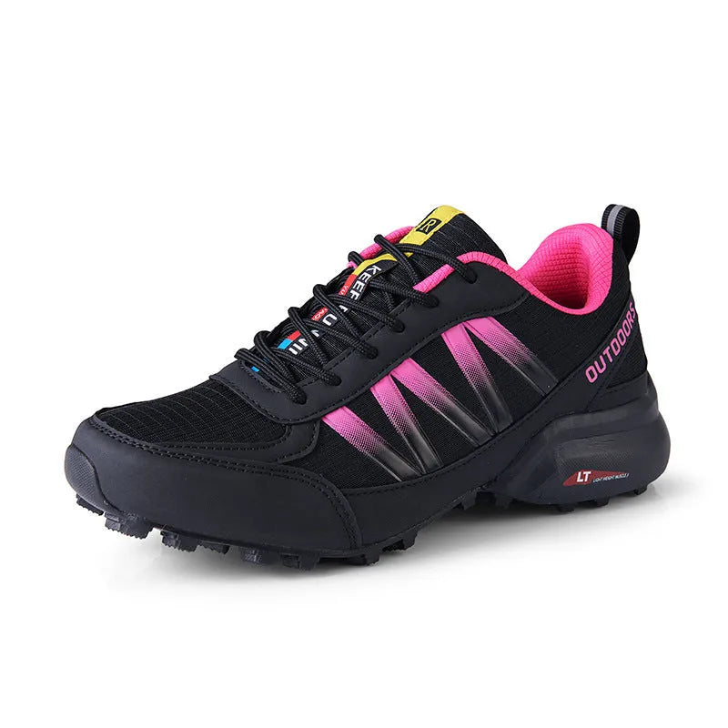 Men's black and red lace-up mountaineering sneakers with rubber sole and flat heel.