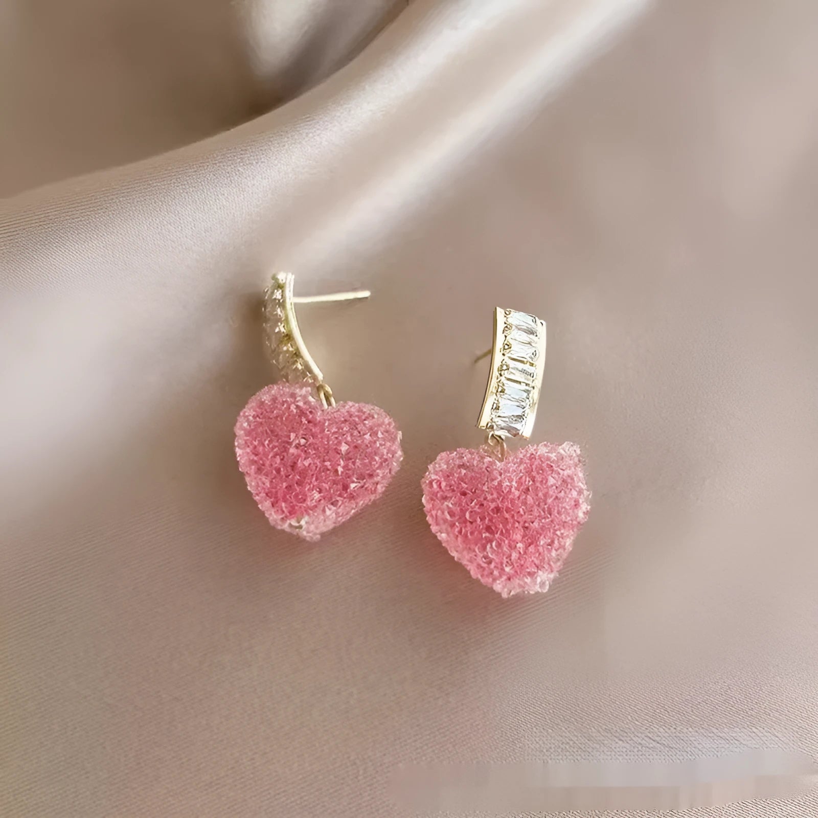 Women's heart-shaped candy stud earrings in pink or blue alloy metal