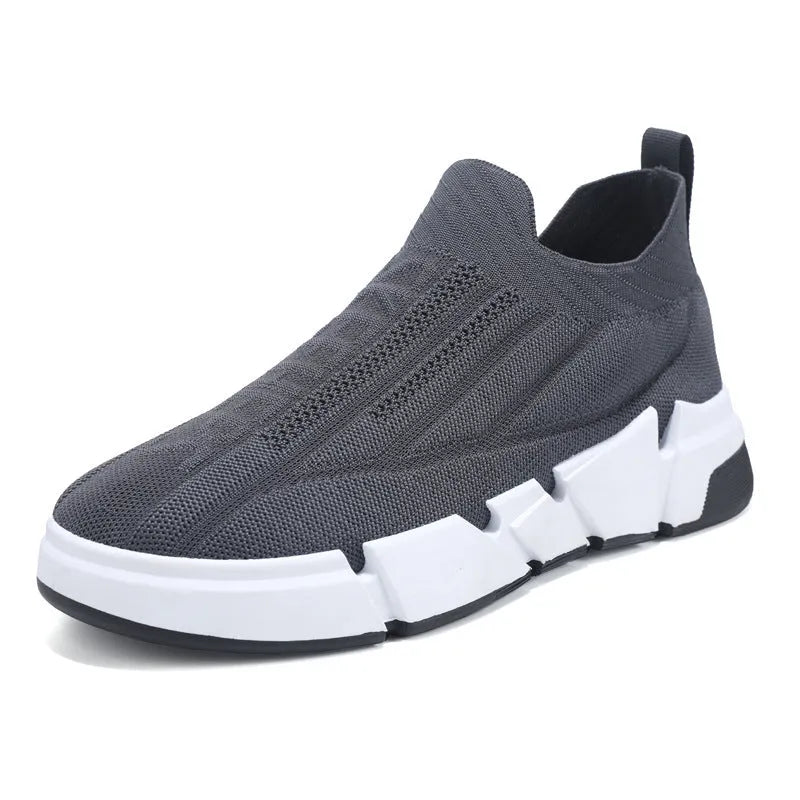 Men's slip-on casual sports shoes with flyknit mesh upper and sock cuffs, mid-top, PVC sole