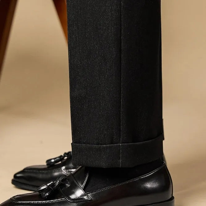 British-style tassel loafers in polished leather with rubber sole and pigskin lining