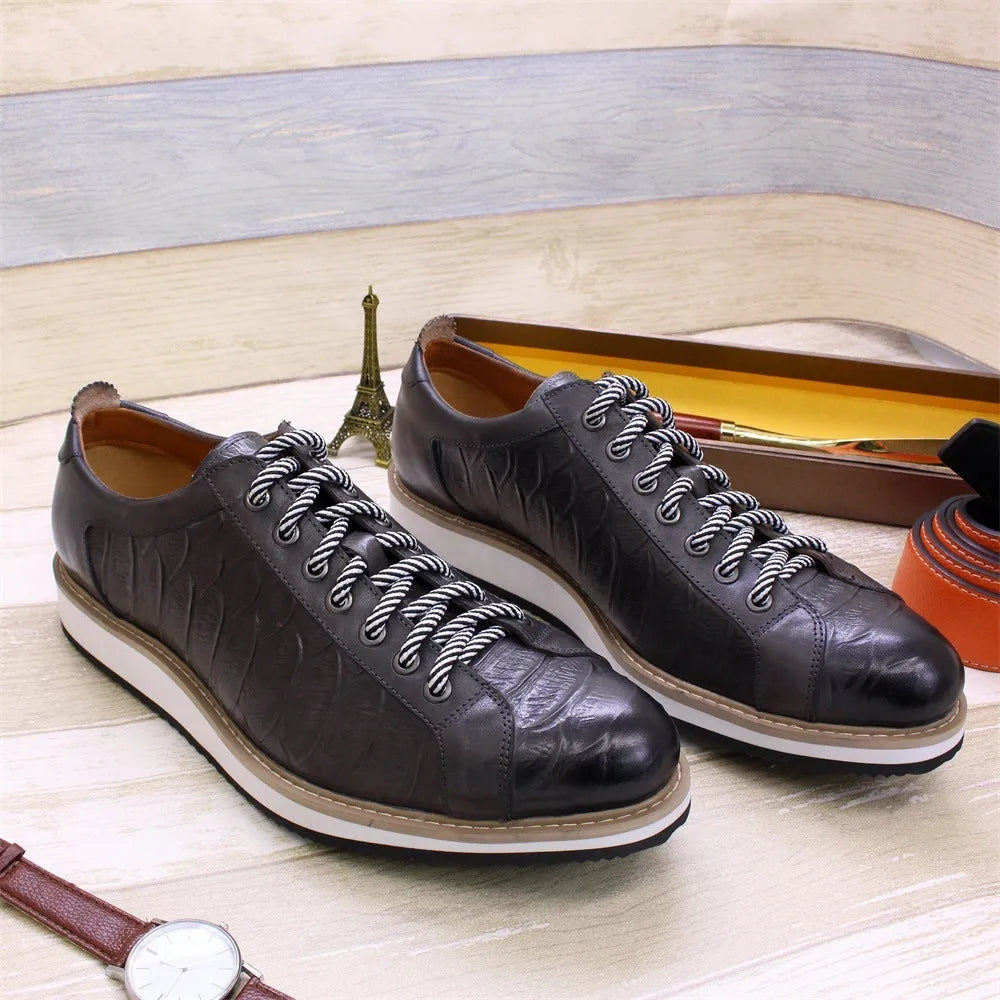 Men's pattern embossed handmade shoes in low-tube front-tie style with PU insole and microfiber lining