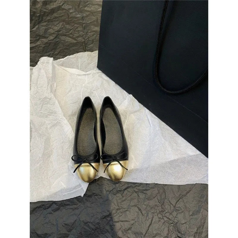 Women's ballet flats with bowknot detail and flat rubber sole in apricot colour