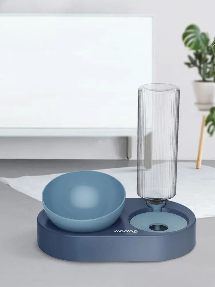 Double bowl automatic pet feeder with 600ml water bottle, adjustable 0° or 15° base, plastic bowls for small dogs and cats