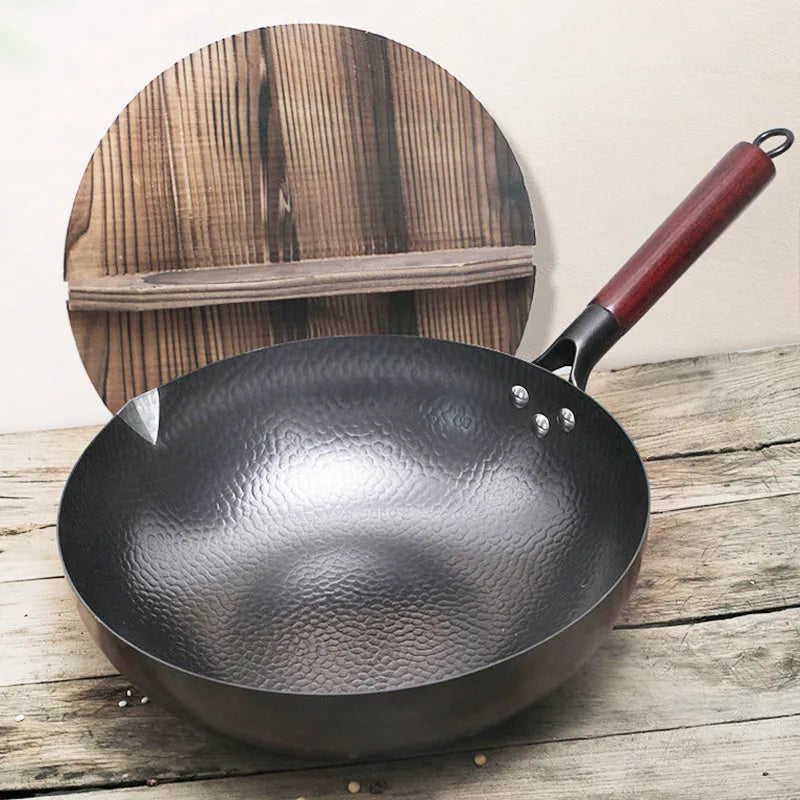 Traditional black iron wok with long wooden handle, 32cm diameter cooking pan