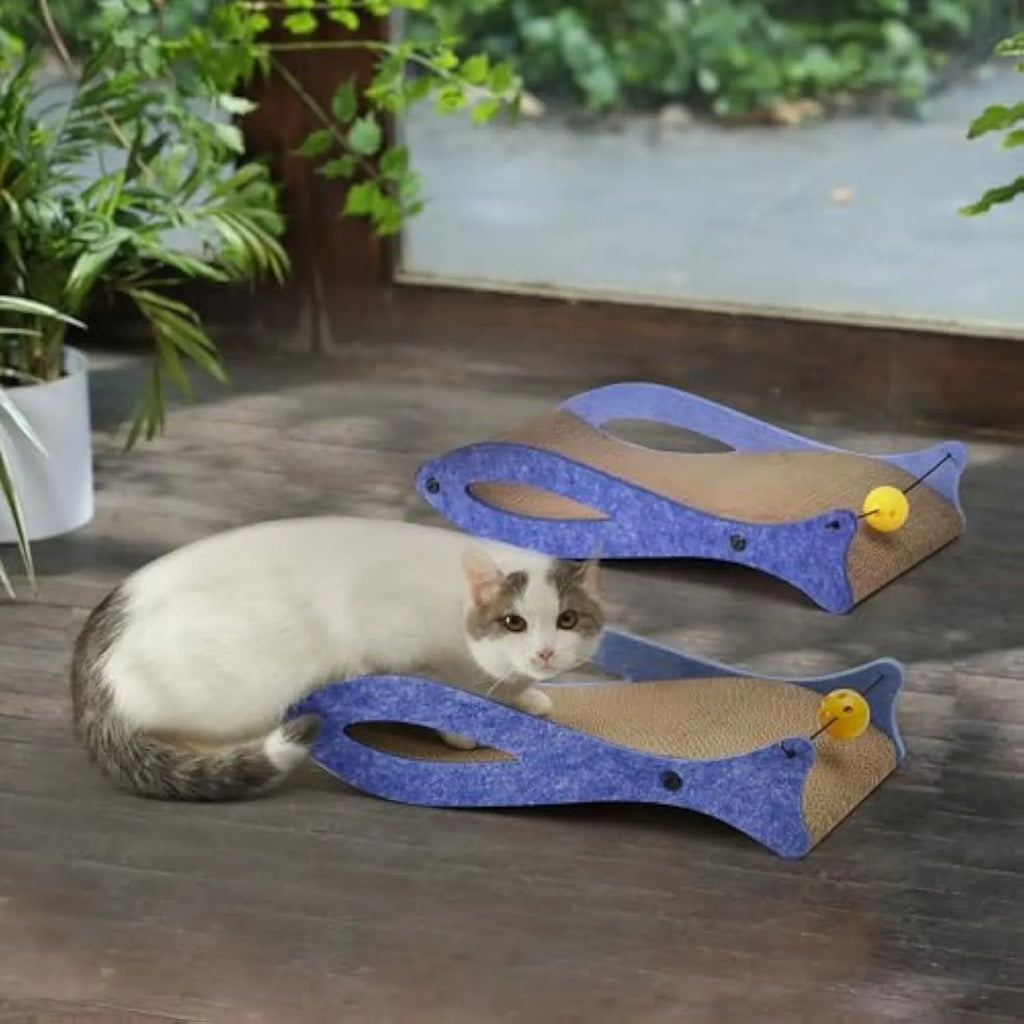 Blue fish-shaped cat scratcher with bell ball toy on elastic cord, dimensions 46x25x10cm