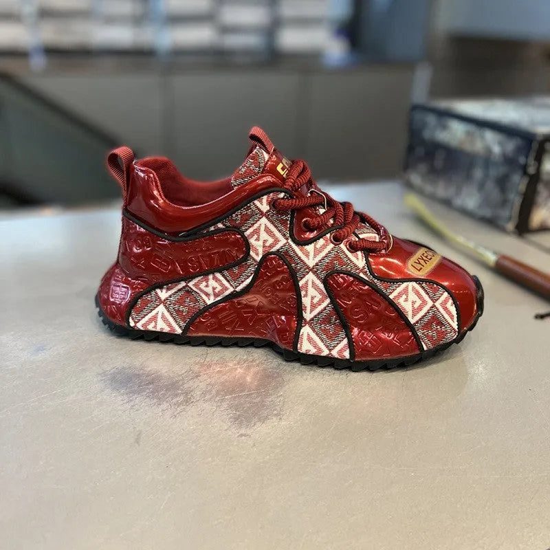 Men's creamy-white casual lace-up shoes with embroidery stitching on the artificial PU upper and a thick platform rubber sole.