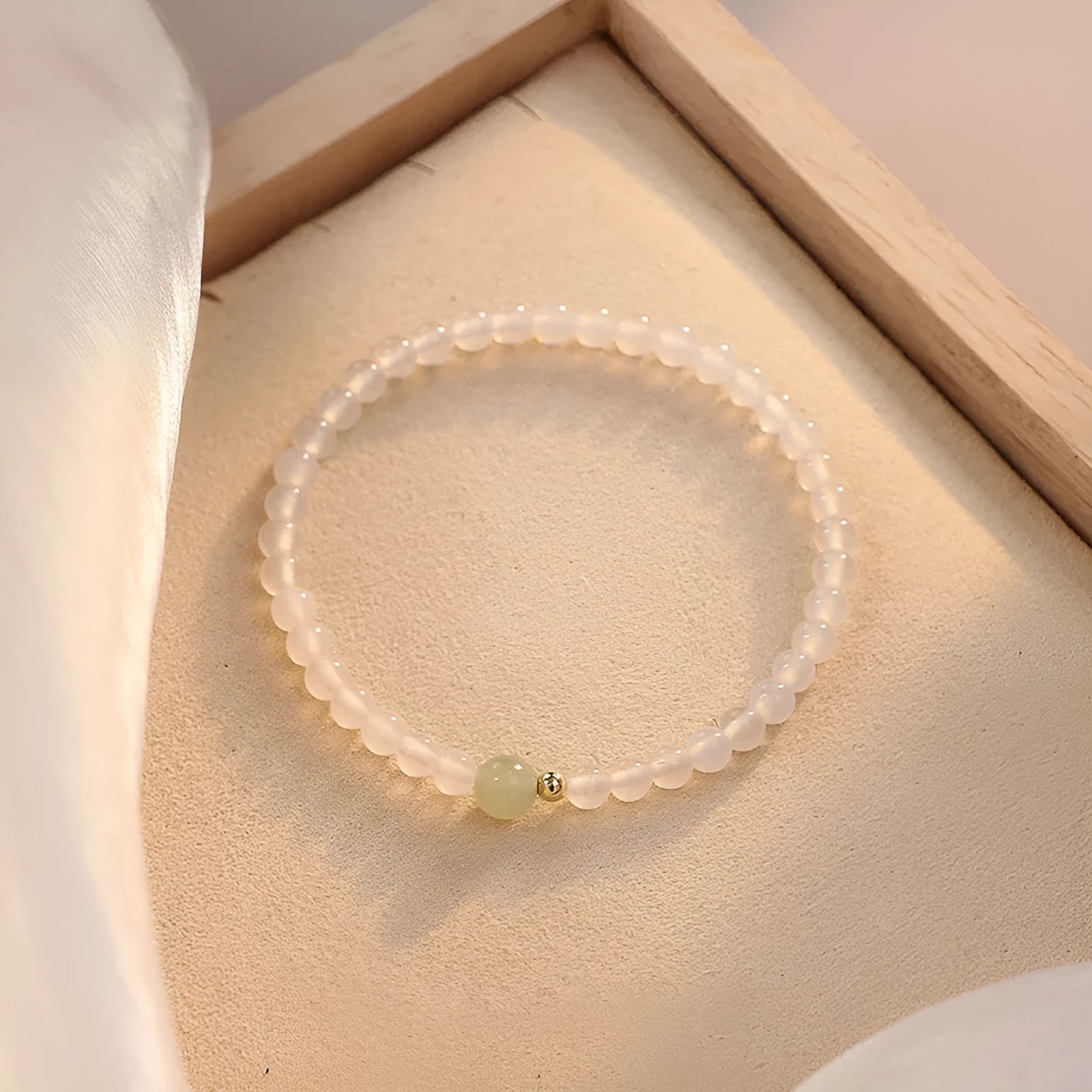 Natural Hetian jade white agate women's bracelet with 15cm diameter in New Chinese style