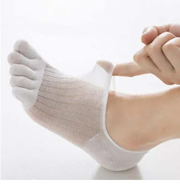 Modal cotton five-finger invisible boat socks showing toe separation and ultra-thin construction