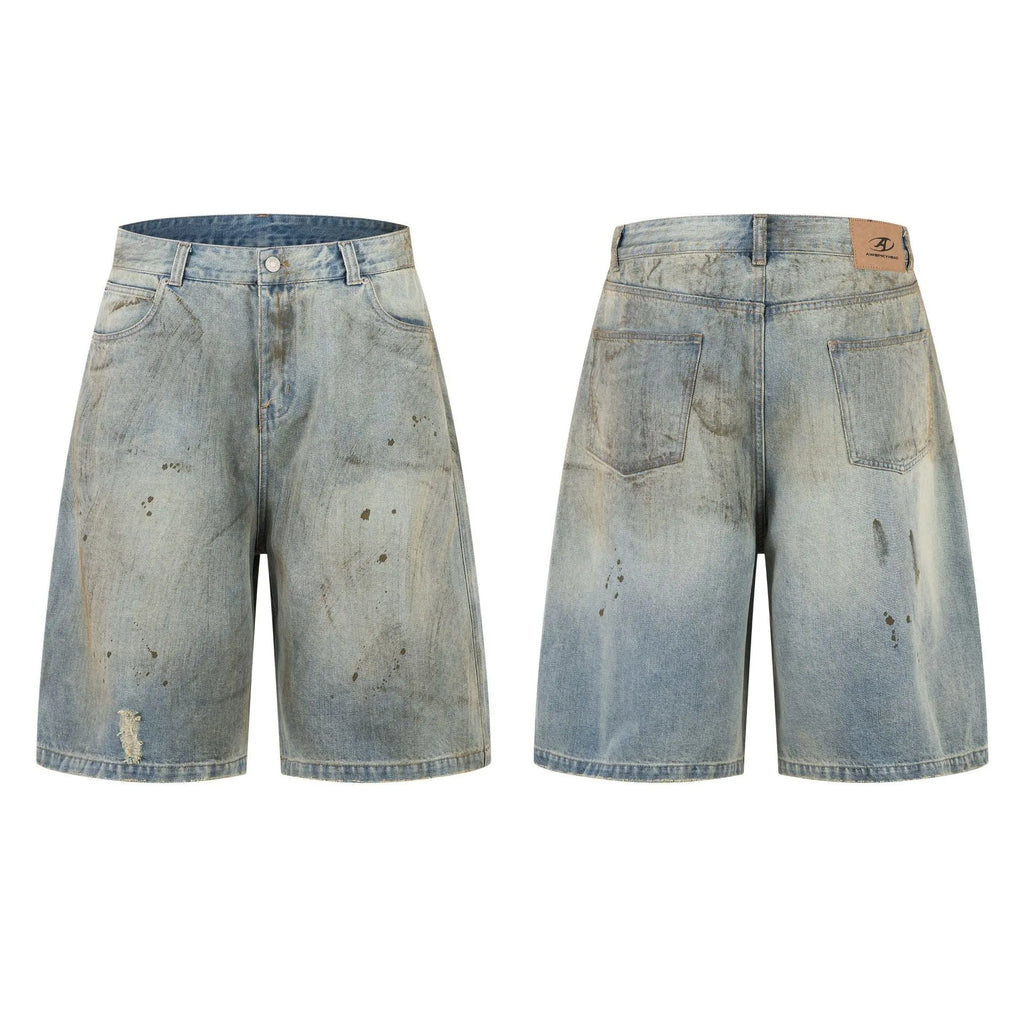 Blue cropped denim middle pants with straight leg design and zipper fly closure on street fashion model
