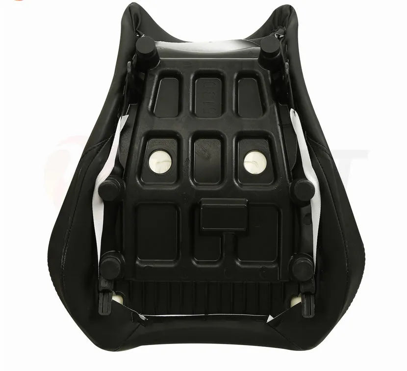 Suzuki GSXR1000 motorcycle seat covers in PU leather with waterproof and sunscreen protection