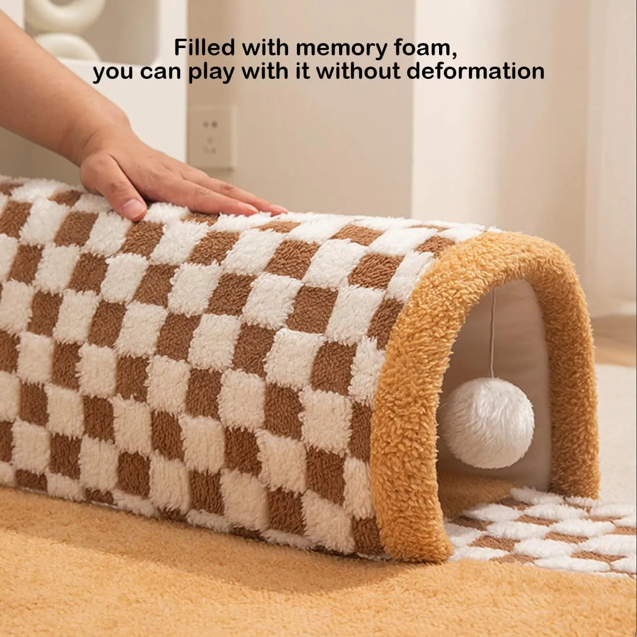Fan-shaped plush pet bed with tunnel in coffee or yellow, sizes 60cm or 80cm, anti-slip base