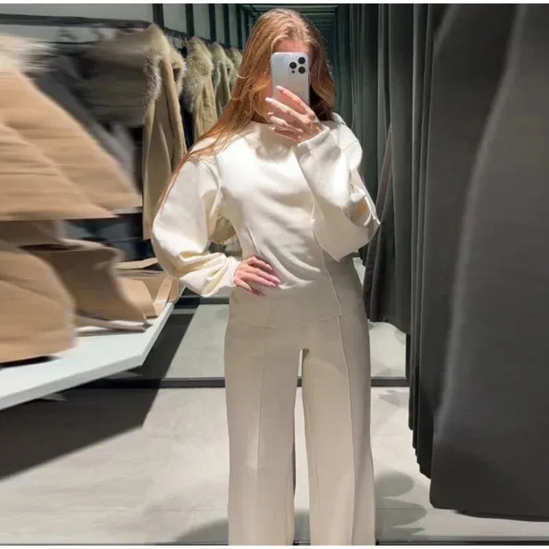 Women's long sleeve O-neck pleated top and wide leg trousers suit set in polar fleece, non-ironing, with pocket details