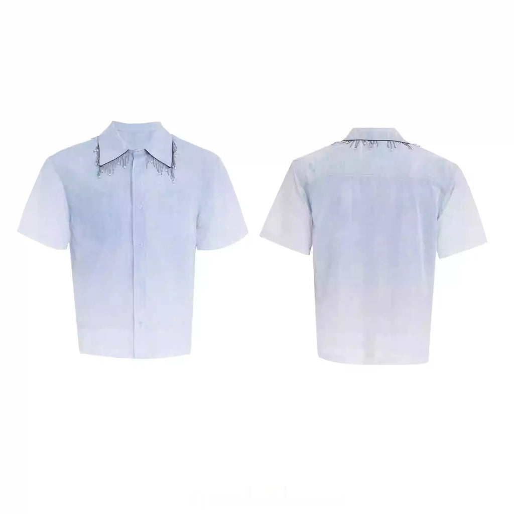 Blue to white gradient short-sleeved shirt with loose fit and half sleeves for summer wear