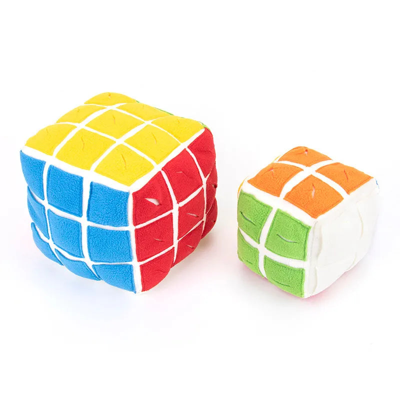 Polar fleece sniffing cube ball for dogs and cats, 15cm and 20cm, with hidden treat compartments