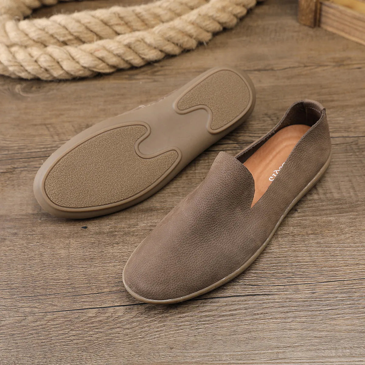 Handmade men's shoes in khaki with first layer cowhide interior and rubber sole