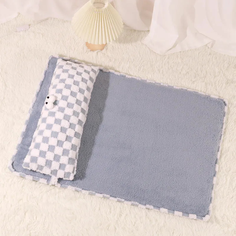 Universal pet nest cushion in four sizes for cats and dogs up to 32.5 kg weight capacity