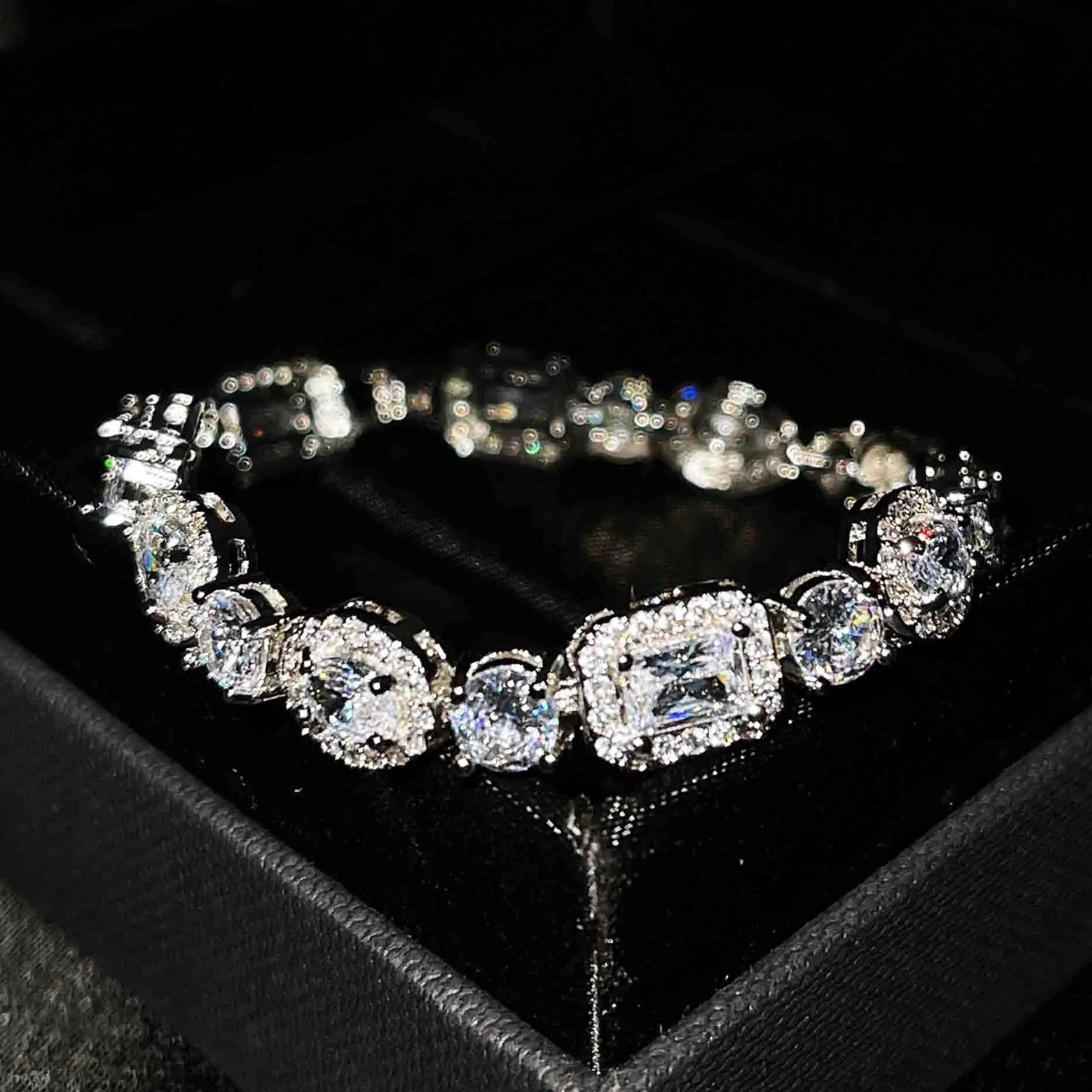 Women's geometric bracelet with adjustable 16-19cm length, copper white gold plating, and inlaid zircon stones
