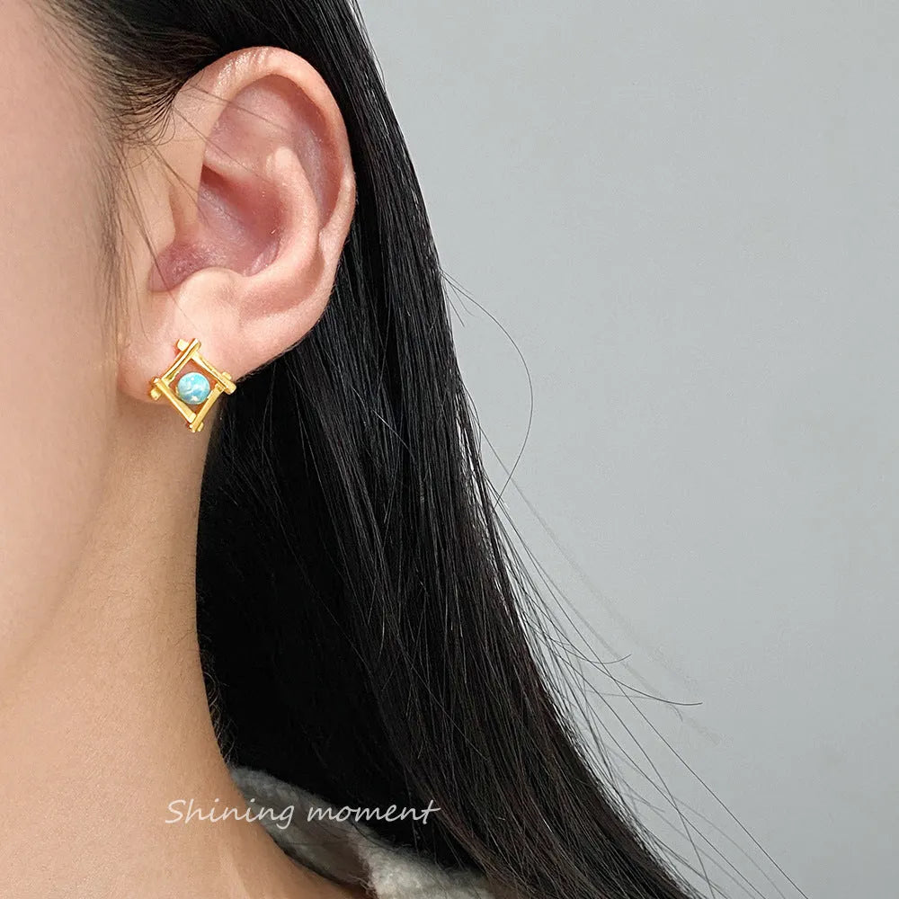 Women's geometric cross quadrangle stud earrings in 925 silver with Seiko treatment, silver and gold finishes