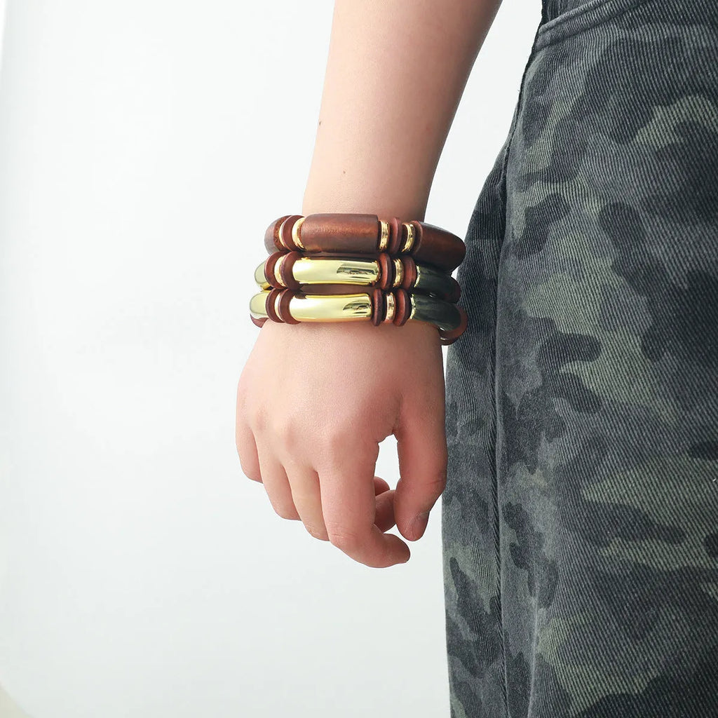 European exaggerated multi-layer wooden necklace and bracelet set with alloy pendants for women