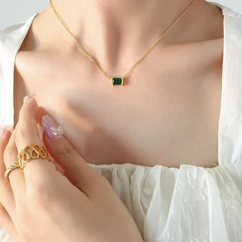Gold geometric quadrilateral pendant necklace with inlaid Lvzuan detailing on copper base