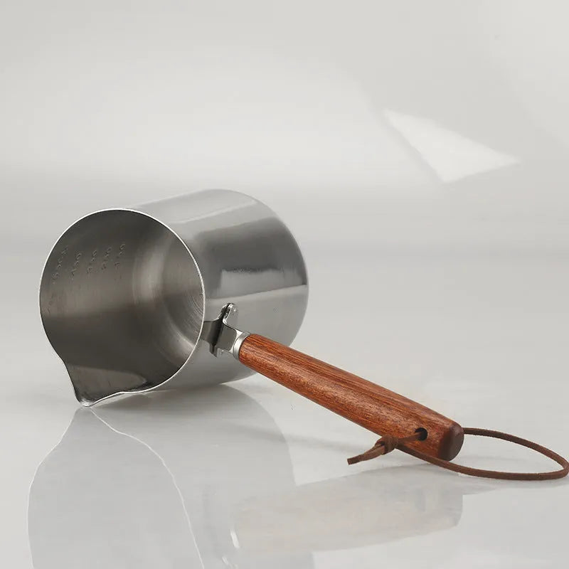 Stainless steel coffee cup with wooden handle and scale markings in 350ml, 600ml, or 1000ml capacity