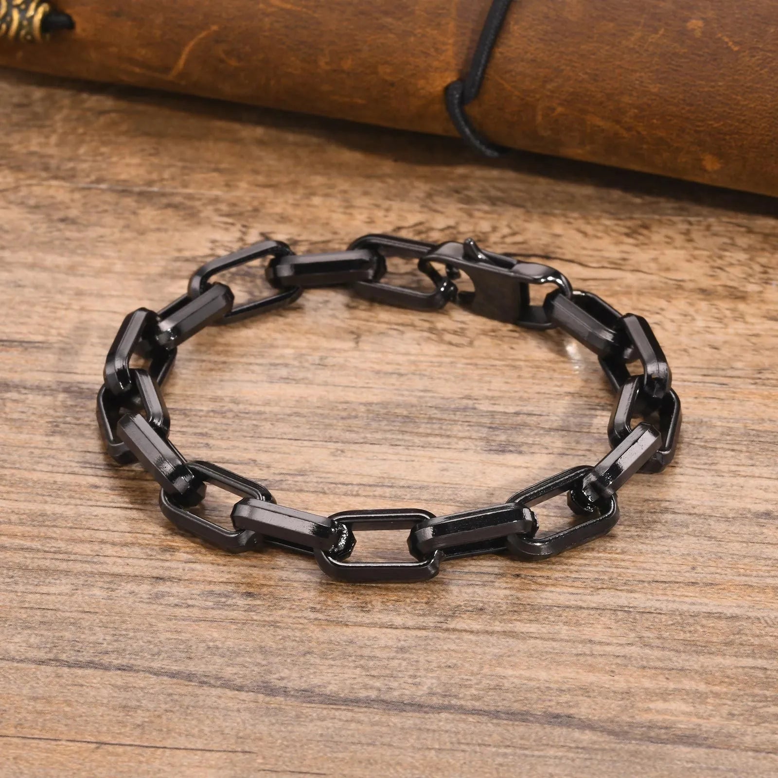 Stainless steel men's bracelet with square chain design in electroplated steel, gold, black, or retro colour