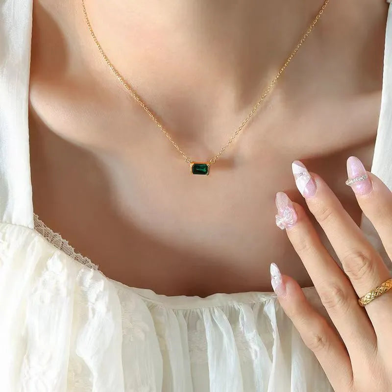 Gold geometric quadrilateral pendant necklace with inlaid Lvzuan detailing on copper base
