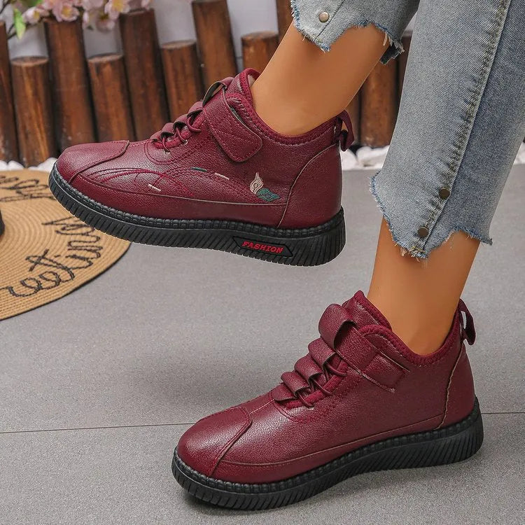 Women's black velvet cotton shoes with non-slip rubber sole, low-tube socks design