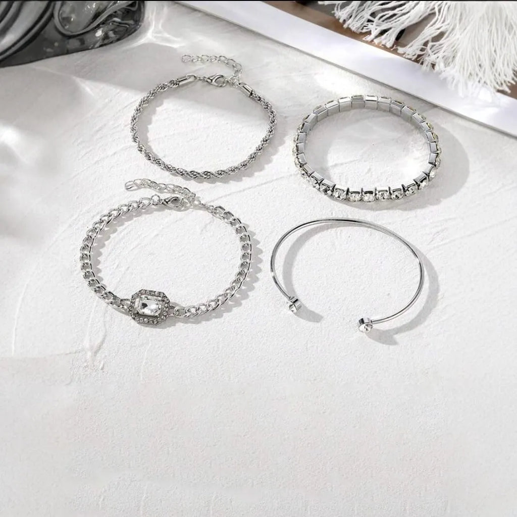 Artistic retro geometric alloy jewellery four-piece set with square diamond shapes in gold finish