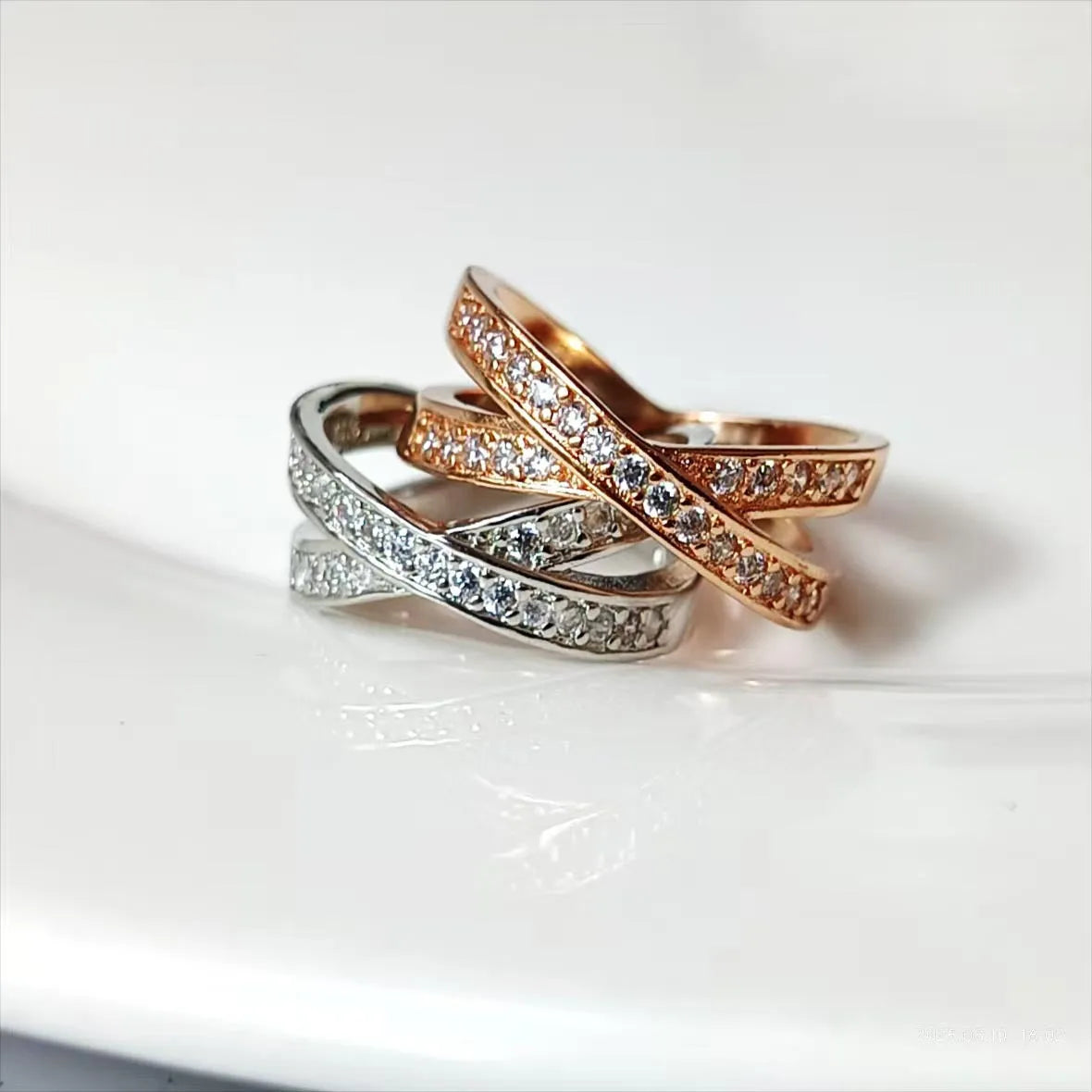 European and American metal cross ring with micro-inlaid zircon detailing in silver or rose gold electroplated finish