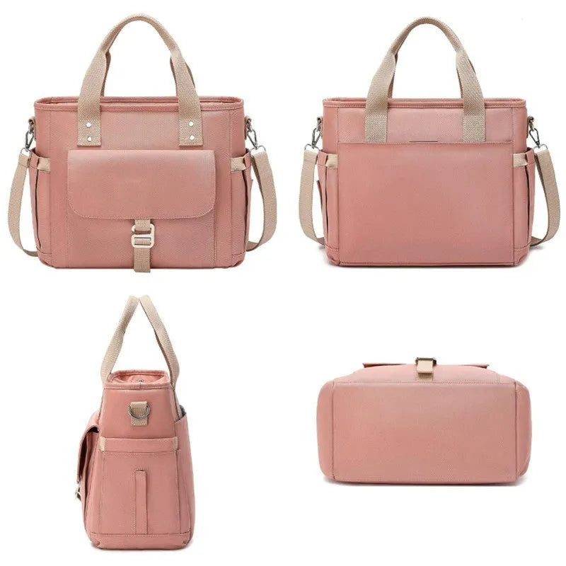 Insulated picnic bag with removable shoulder strap and side pocket in cube design