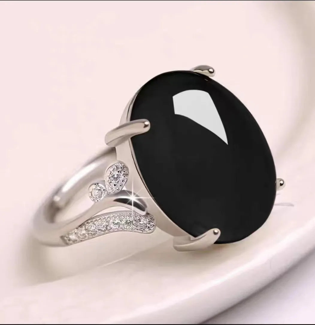 Adjustable natural sapphire ring in geometric ethnic style, available in black, blue, green, red, and yellow colours