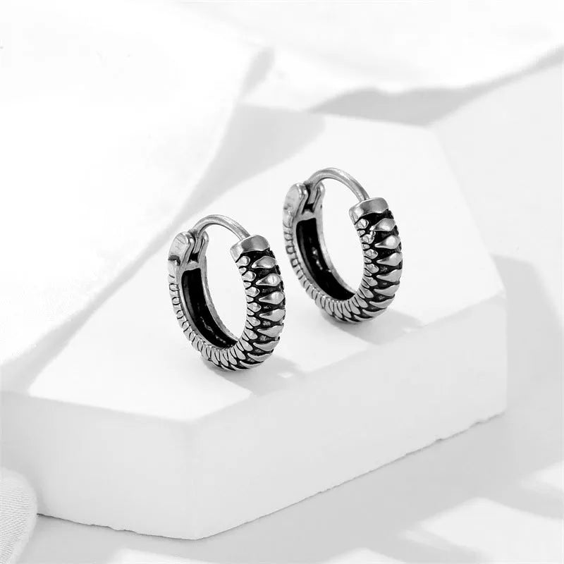 Geometric round titanium steel earrings with stainless steel stripes in silver finish
