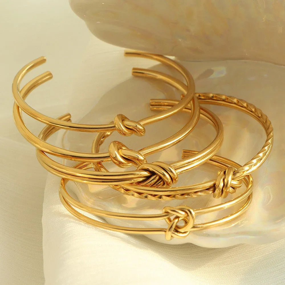 Women's adjustable C-shaped double-layer bracelet with knotted texture in gold plating