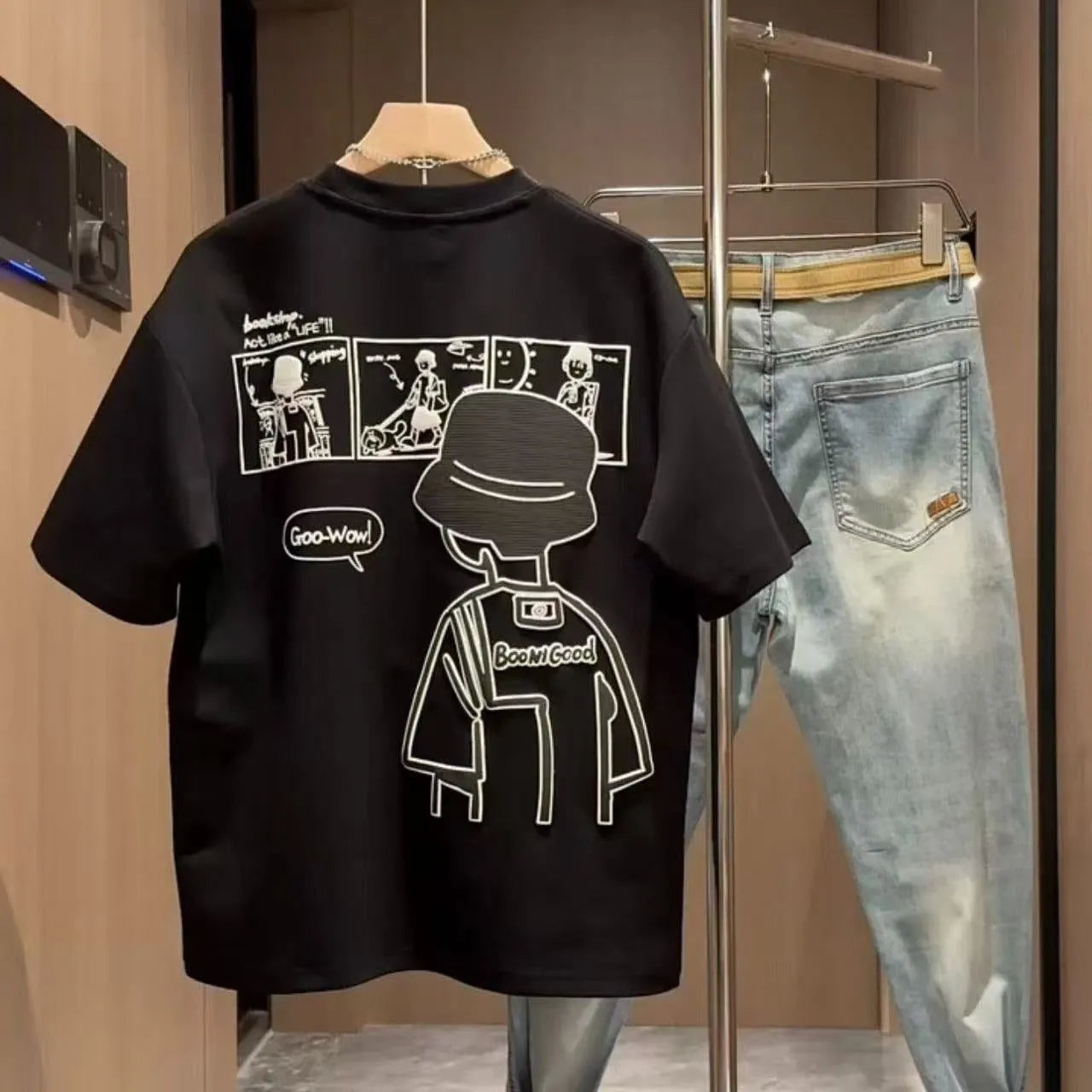Men's white cartoon print cotton T-shirt with short sleeves and slim fit