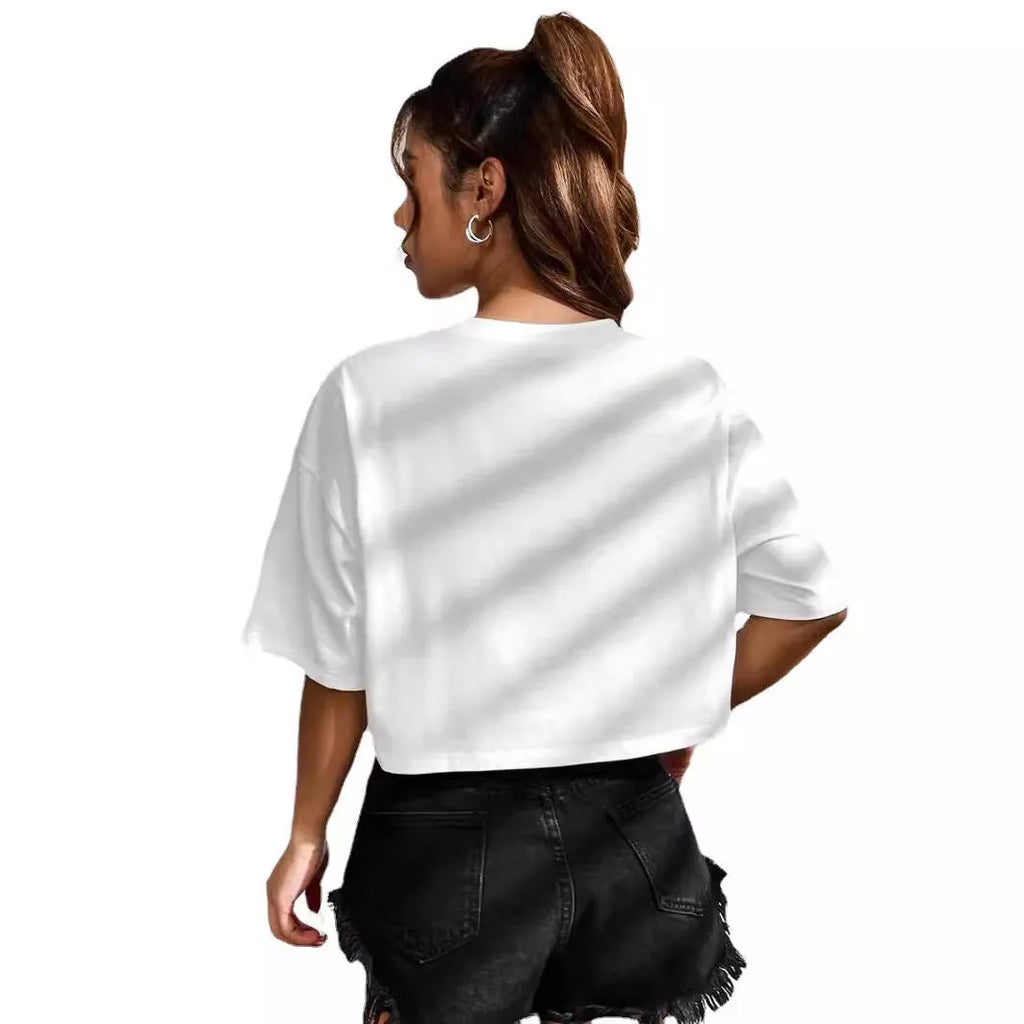 Cotton t-shirt with personalised English letters and exposed navel design in black or white