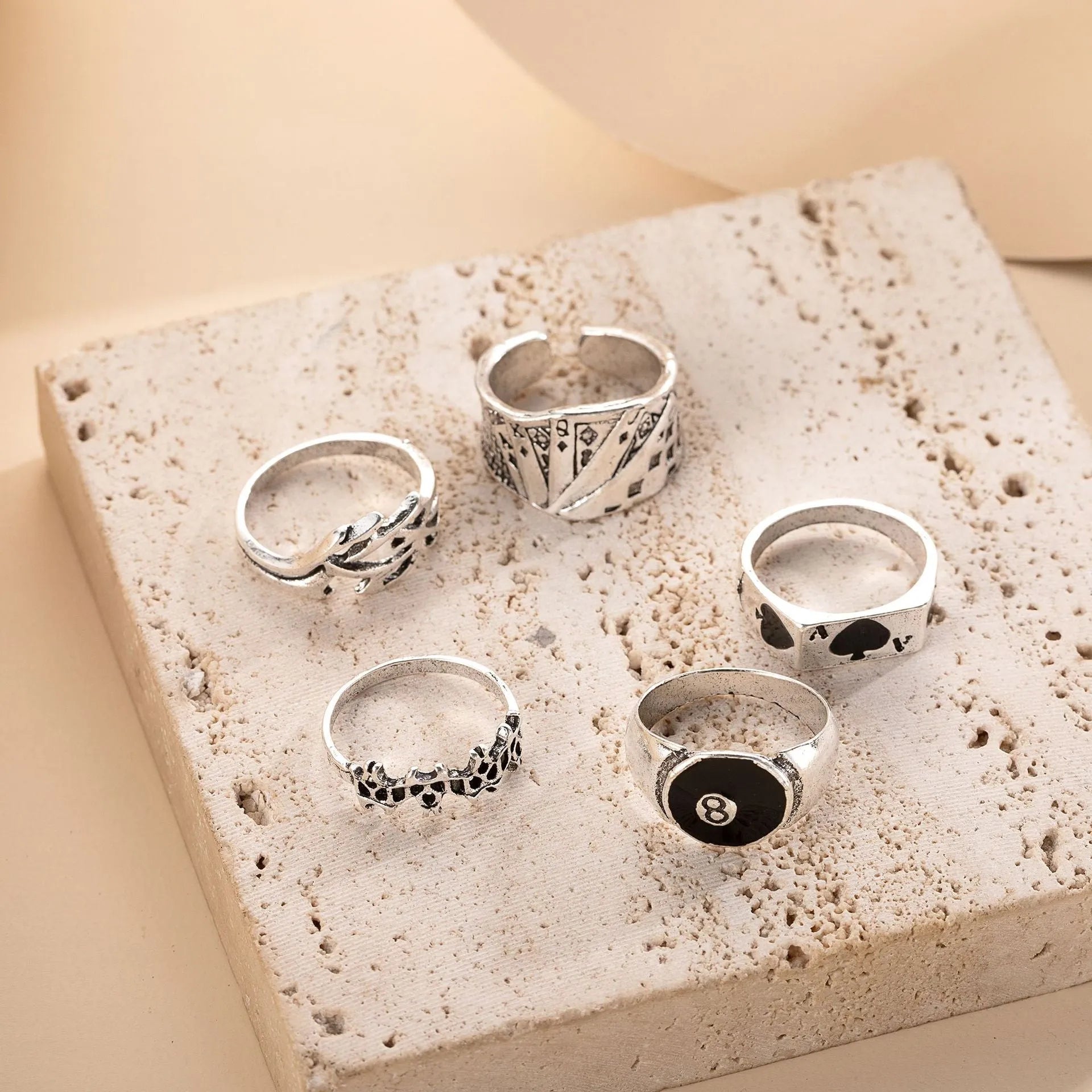 Black alloy poker ring with 2.5 cm retro spade card design for women