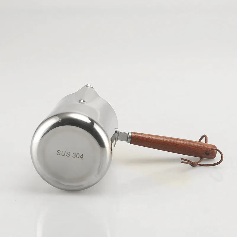 Stainless steel coffee cup with wooden handle and scale markings in 350ml, 600ml, or 1000ml capacity