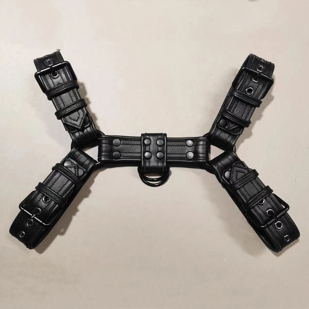 Black leather chest strap with metal buckle adjustable from 80 to 110 centimetres