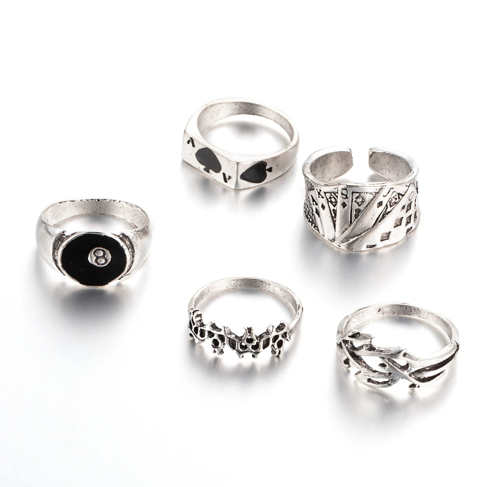 Black alloy poker ring with 2.5 cm retro spade card design for women