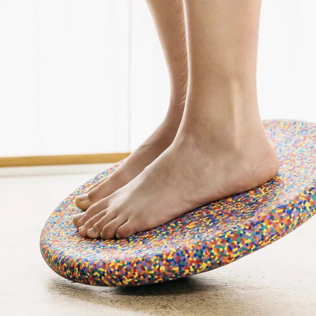 Plastic wood surf balance board for children aged 4-6 years in mixed colour or black design options