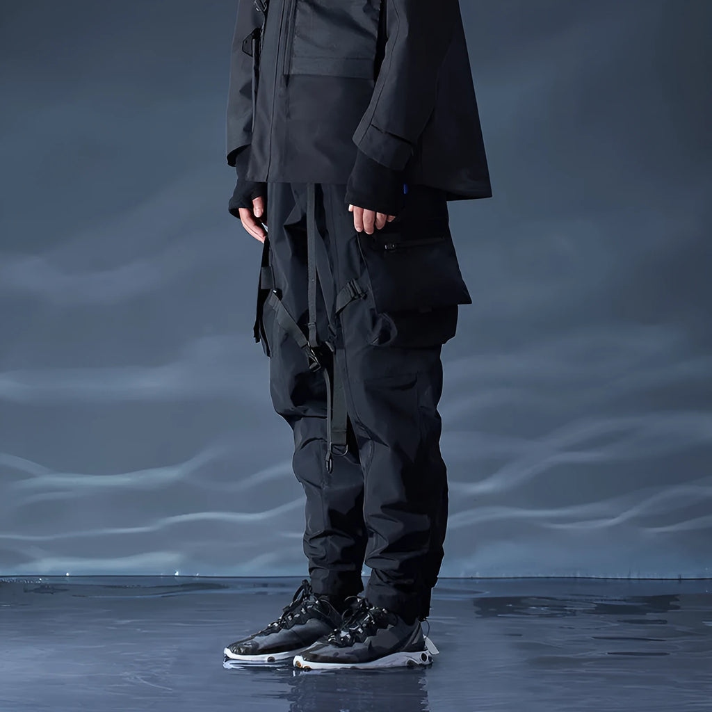 Waterproof paratrooper trousers in 100% polyester fibre with straps, thick section, sizes S to XL