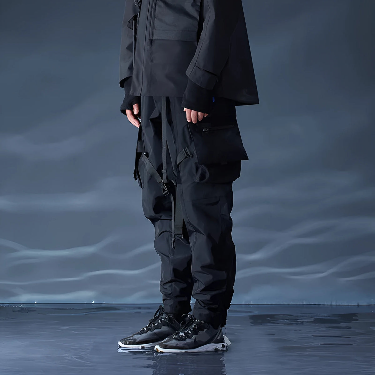 Waterproof paratrooper trousers in 100% polyester fibre with straps, thick section, sizes S to XL