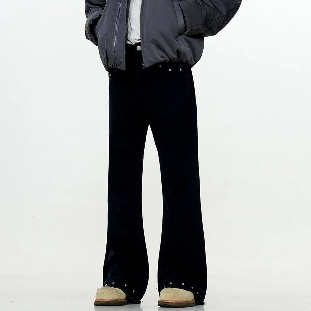 American retro straight-leg jeans in black cotton with horn-shaped leg openings and mid-waist design