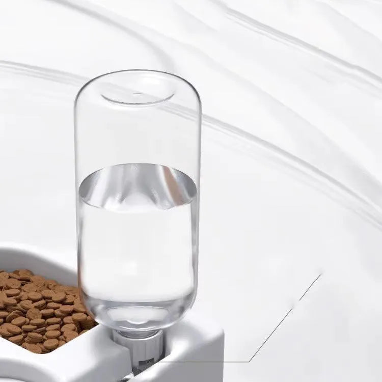 White cat water fountain with 2.5-litre capacity and triple filtration system on kitchen counter