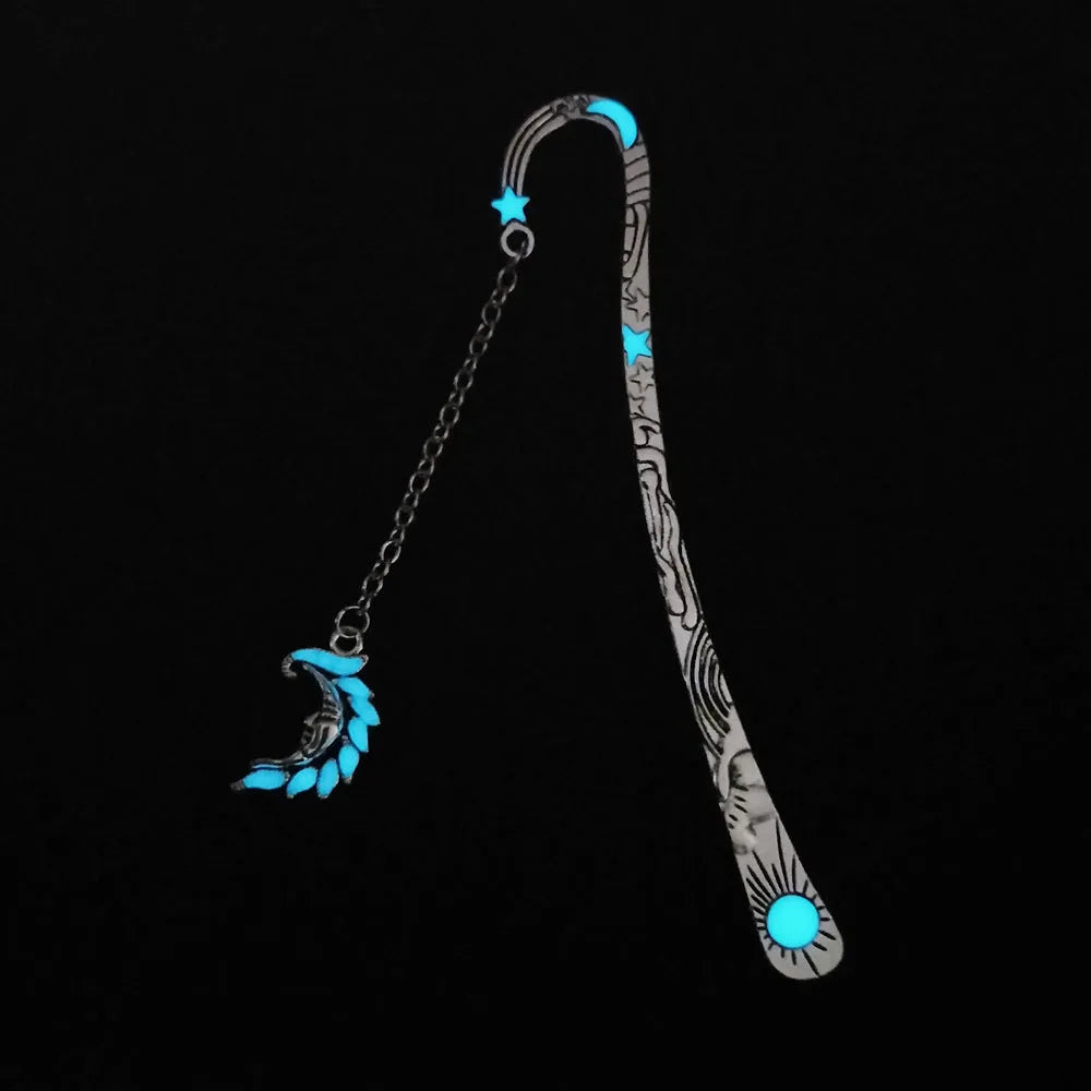 Retro five-pointed star metal bookmark with fluorescent finish and celestial motifs