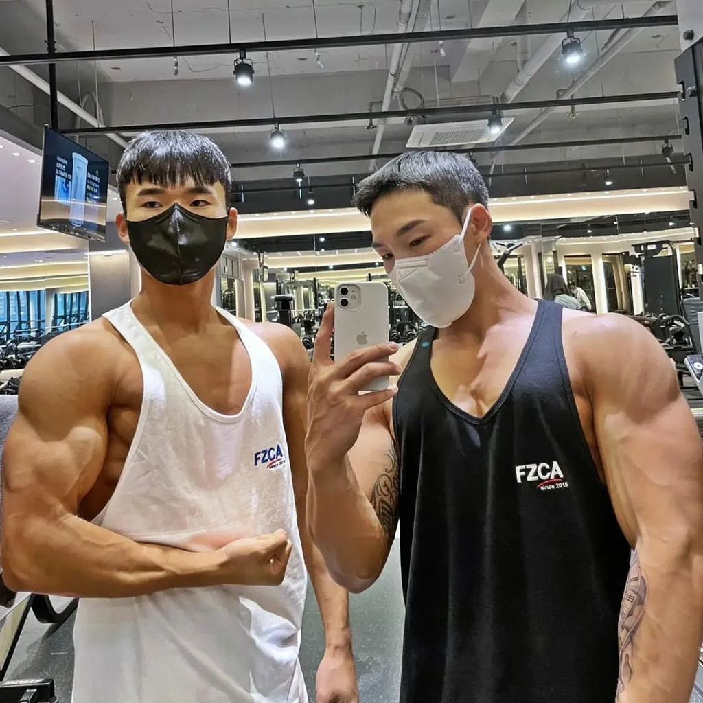 Men's cotton fitness vest in various colours for summer running and training activities