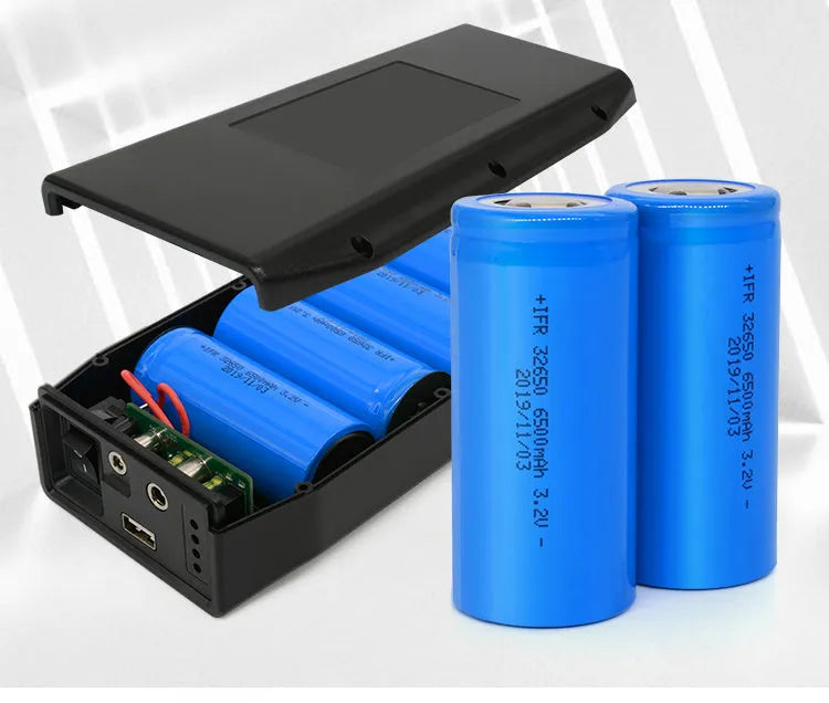 LF4100 12V Lithium Iron Phosphate portable battery unit with charger and cables