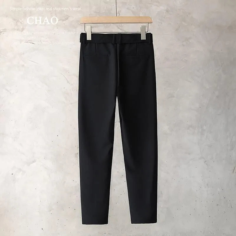 Boys tapered trousers in wool blend fabric with straight leg opening, available in multiple colours and sizes 27-34
